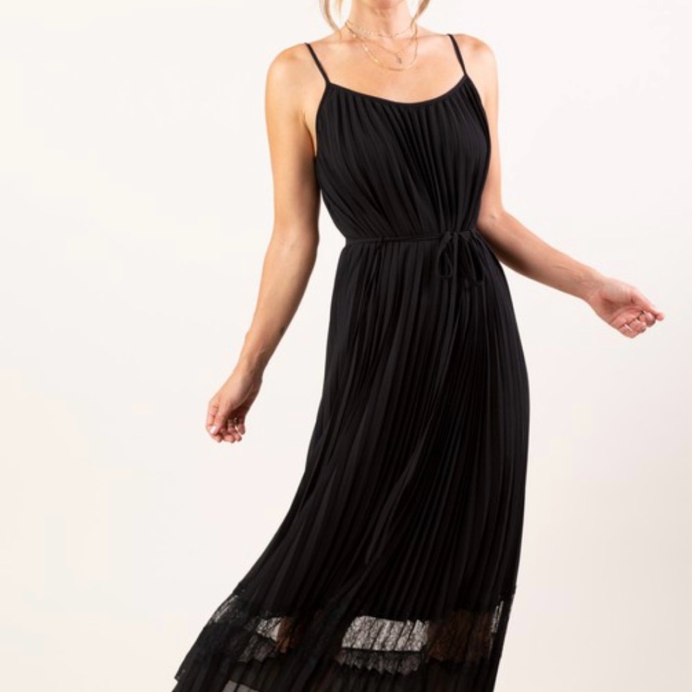 Lovestitch Lace Detail Accordion Pleated Chiffon Maxi Dress Size small